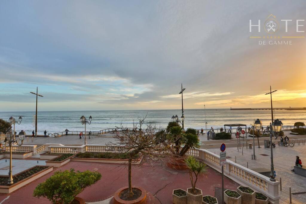 Appartement Central, Vue Mer Epoustouflante. 莱萨布勒-多洛讷 外观 照片
